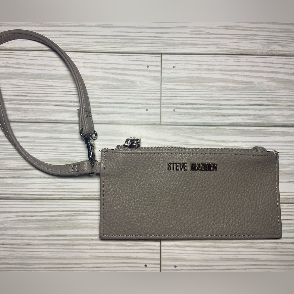 Steve Madden cardholder zippered wristlet NWOT